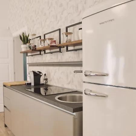 Adele E Il Duca レッチェ